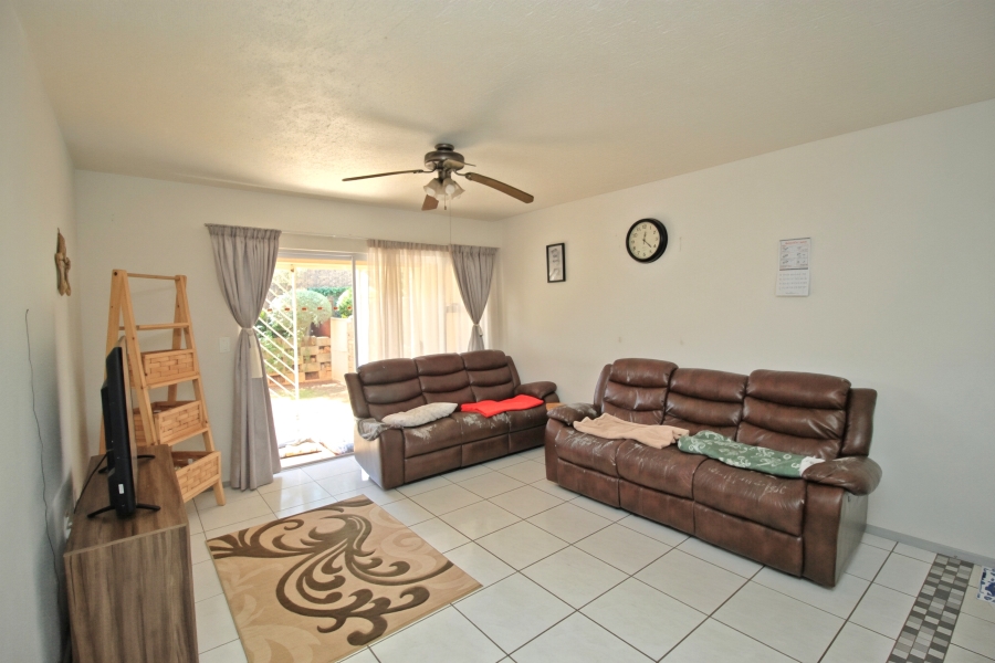 2 Bedroom Property for Sale in Wannenburghoogte Gauteng