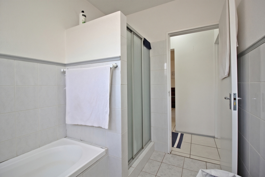 2 Bedroom Property for Sale in Wannenburghoogte Gauteng