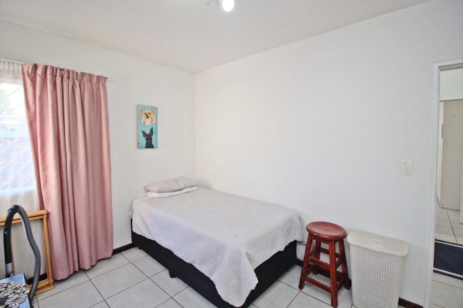 2 Bedroom Property for Sale in Wannenburghoogte Gauteng
