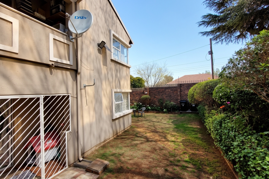 2 Bedroom Property for Sale in Wannenburghoogte Gauteng