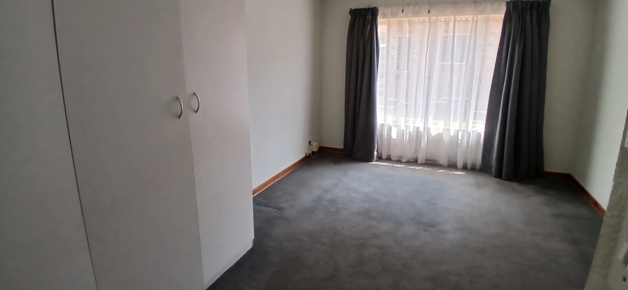 3 Bedroom Property for Sale in New Redruth Gauteng