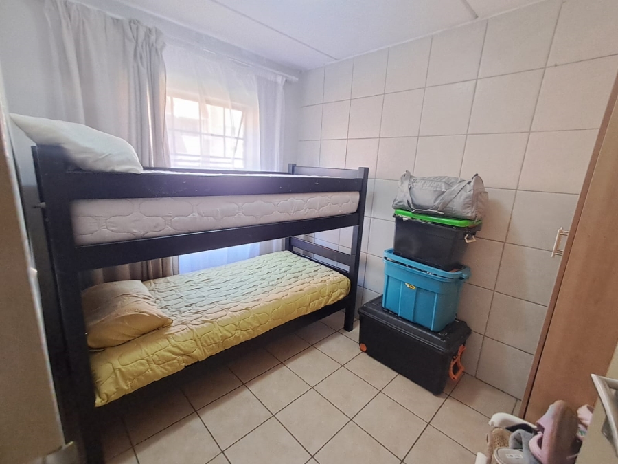 2 Bedroom Property for Sale in Olifantsvlei Gauteng