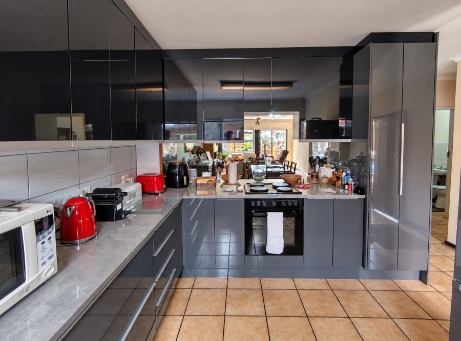 2 Bedroom Property for Sale in Three Rivers Gauteng