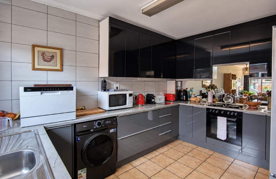 2 Bedroom Property for Sale in Three Rivers Gauteng