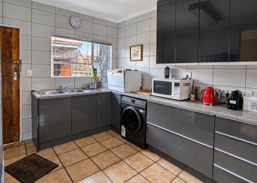 2 Bedroom Property for Sale in Three Rivers Gauteng