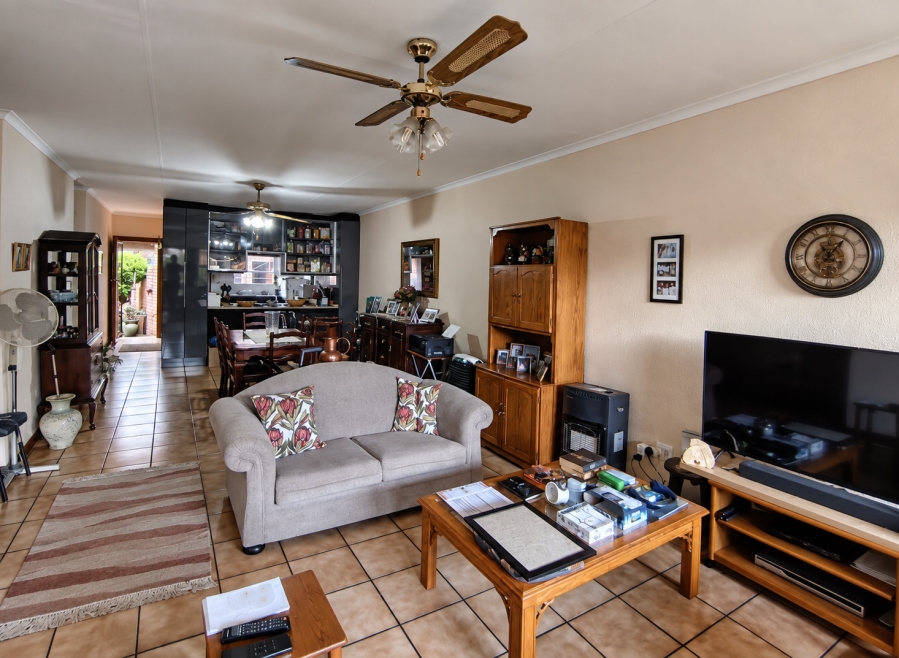 2 Bedroom Property for Sale in Three Rivers Gauteng