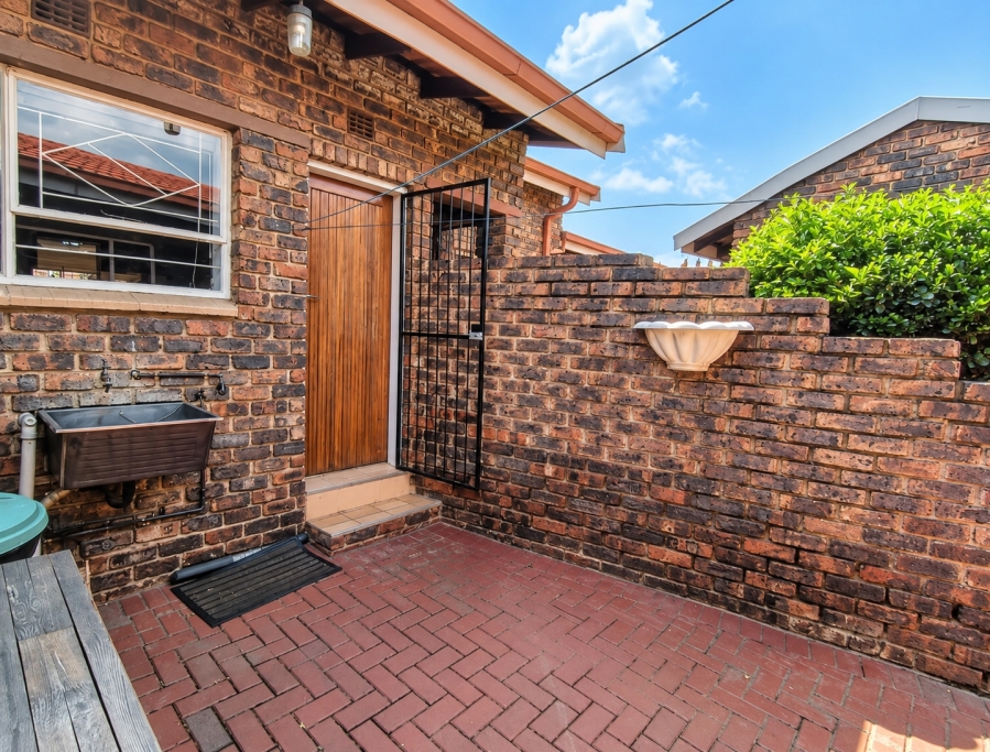 2 Bedroom Property for Sale in Three Rivers Gauteng