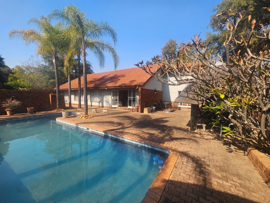 4 Bedroom Property for Sale in Kameeldrift West Gauteng