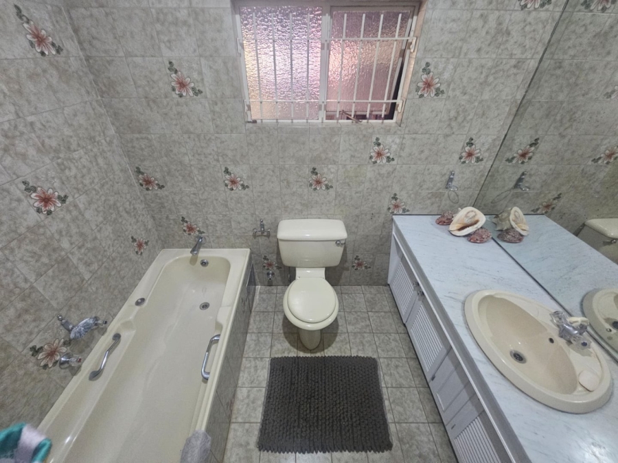 4 Bedroom Property for Sale in Kameeldrift West Gauteng