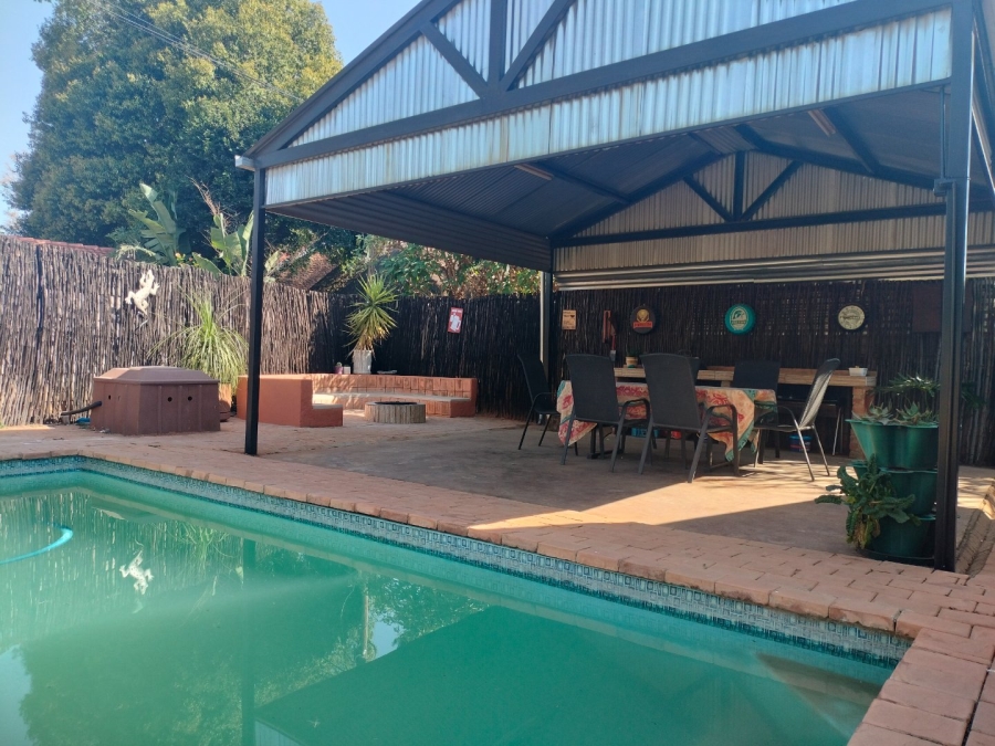 4 Bedroom Property for Sale in Sinoville Gauteng