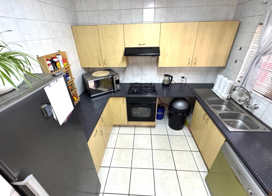 2 Bedroom Property for Sale in Annlin Gauteng