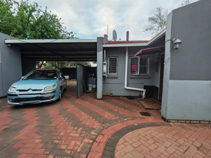 2 Bedroom Property for Sale in Doornpoort Gauteng