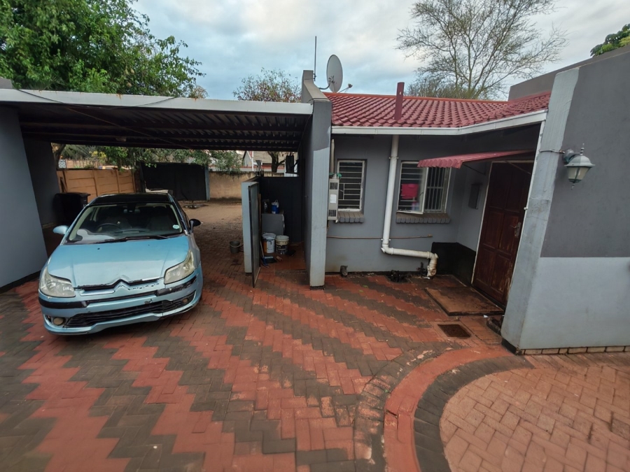 2 Bedroom Property for Sale in Doornpoort Gauteng