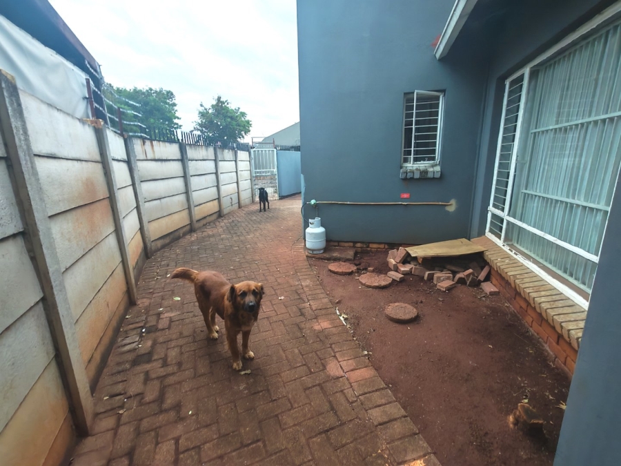 2 Bedroom Property for Sale in Doornpoort Gauteng