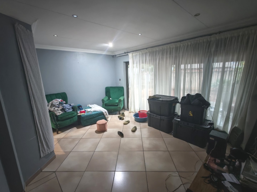 2 Bedroom Property for Sale in Doornpoort Gauteng