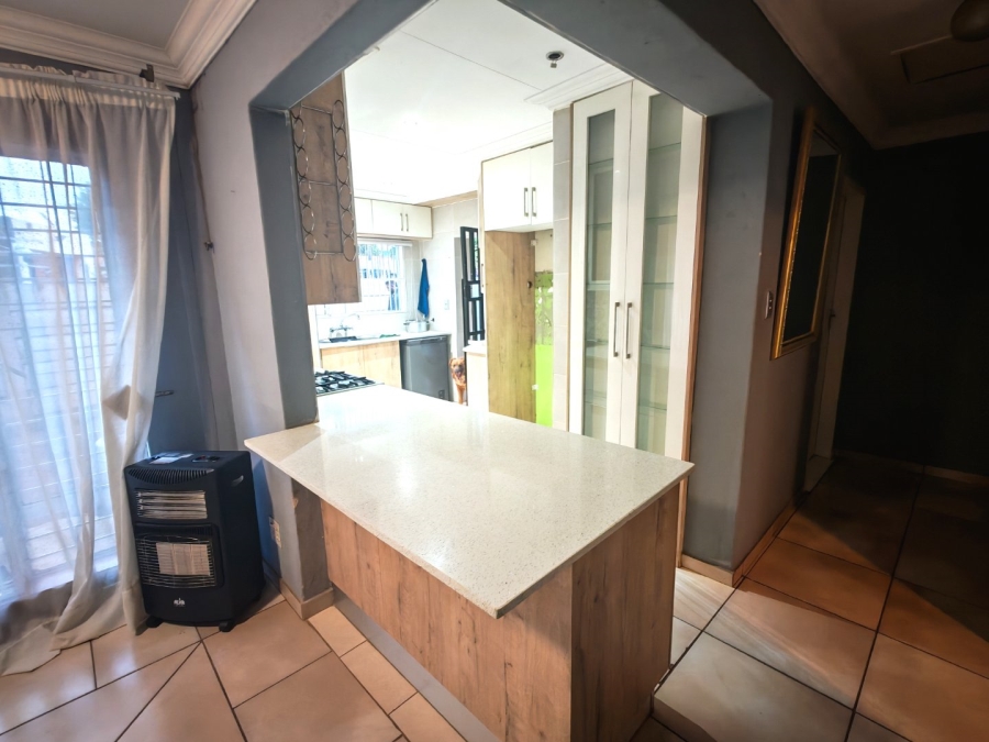 2 Bedroom Property for Sale in Doornpoort Gauteng