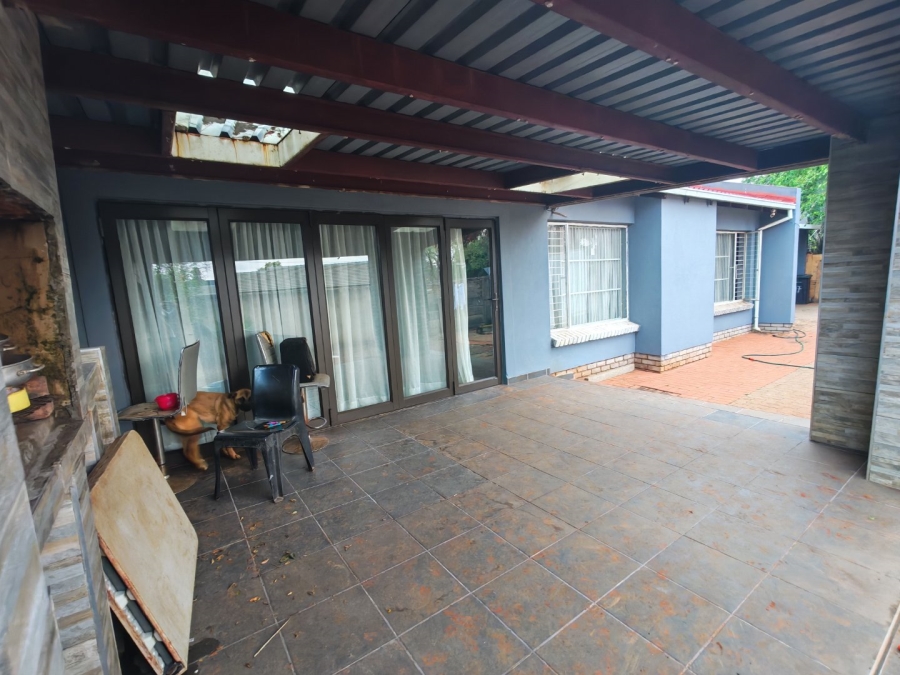 2 Bedroom Property for Sale in Doornpoort Gauteng