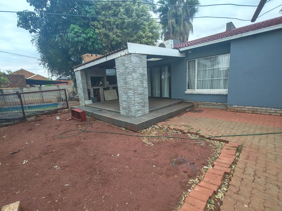 2 Bedroom Property for Sale in Doornpoort Gauteng
