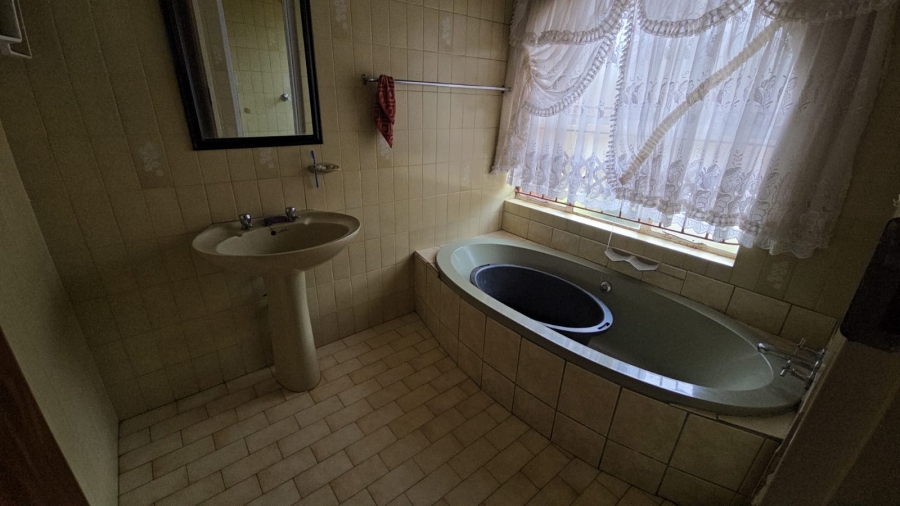 4 Bedroom Property for Sale in The Orchards Gauteng