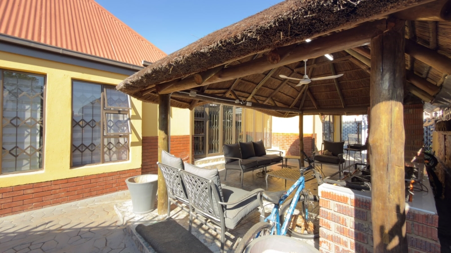 4 Bedroom Property for Sale in Ninapark Gauteng