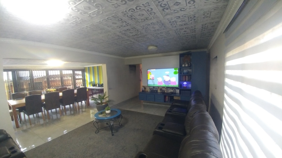 4 Bedroom Property for Sale in Ninapark Gauteng