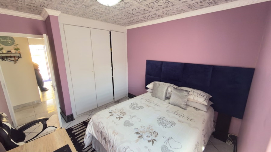 4 Bedroom Property for Sale in Ninapark Gauteng