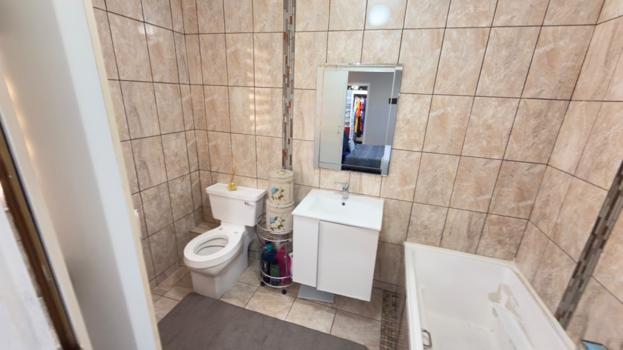 4 Bedroom Property for Sale in Ninapark Gauteng