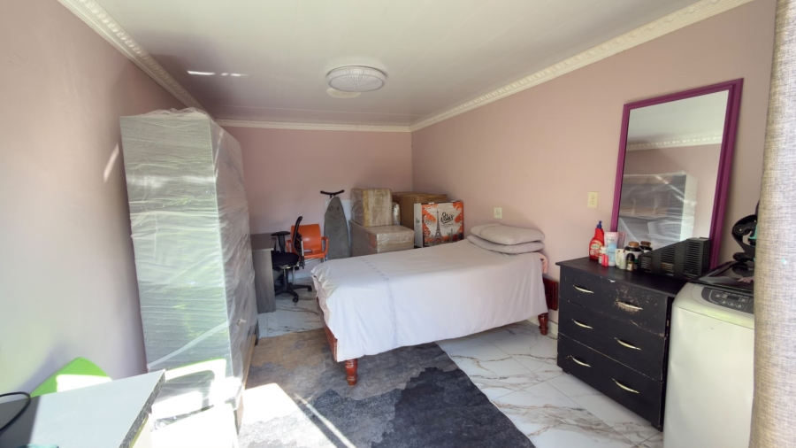 4 Bedroom Property for Sale in Ninapark Gauteng
