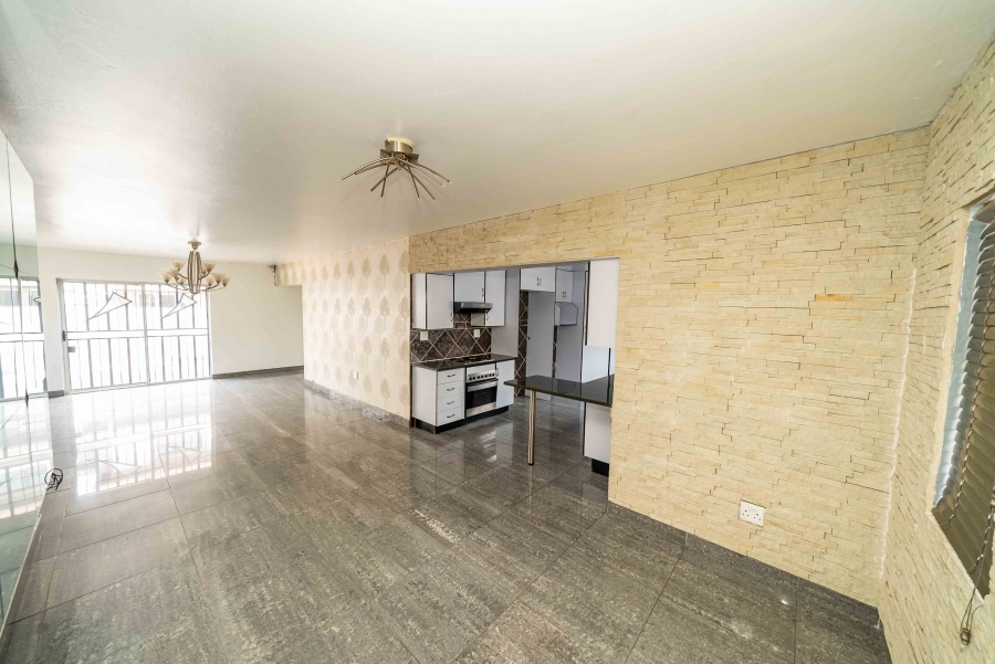 3 Bedroom Property for Sale in Sonneveld Gauteng