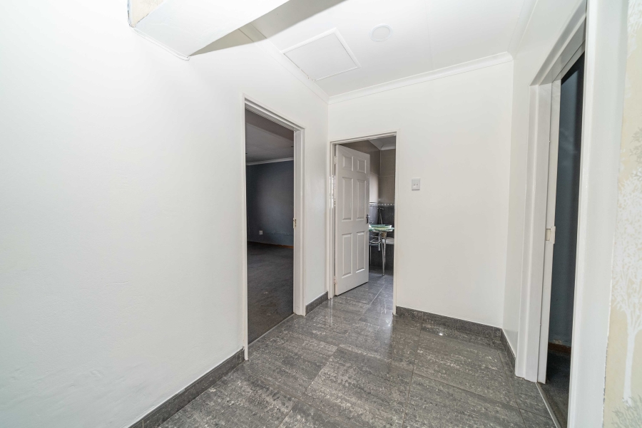 3 Bedroom Property for Sale in Sonneveld Gauteng