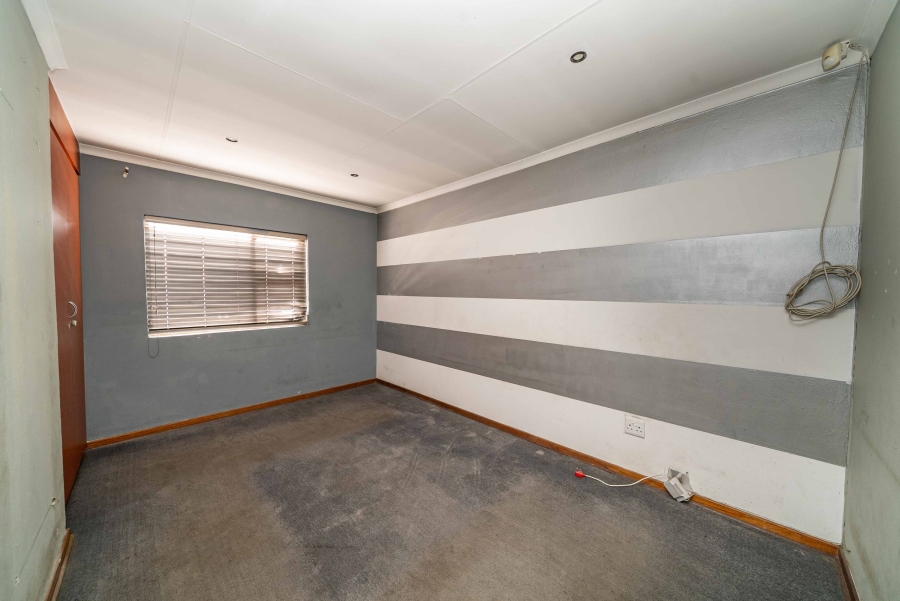 3 Bedroom Property for Sale in Sonneveld Gauteng