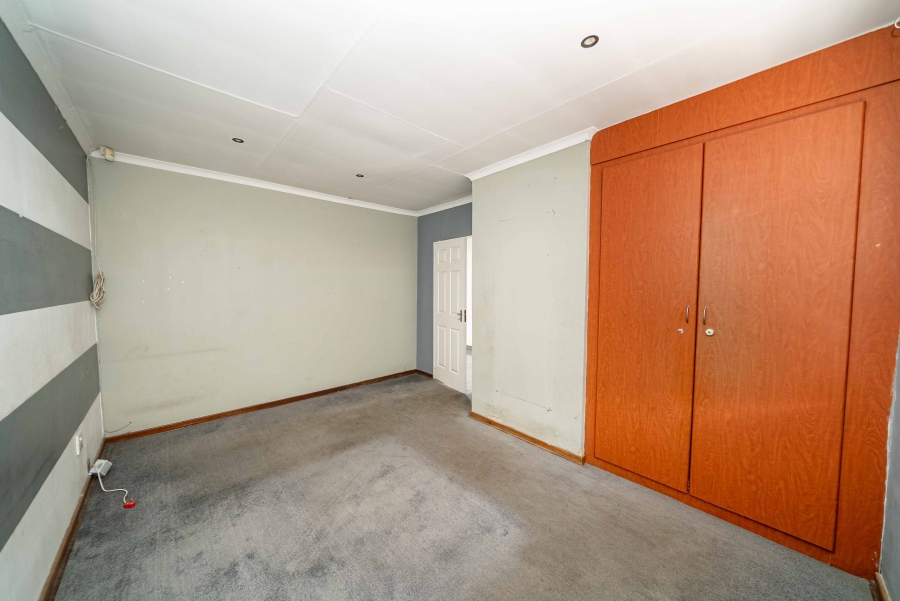 3 Bedroom Property for Sale in Sonneveld Gauteng