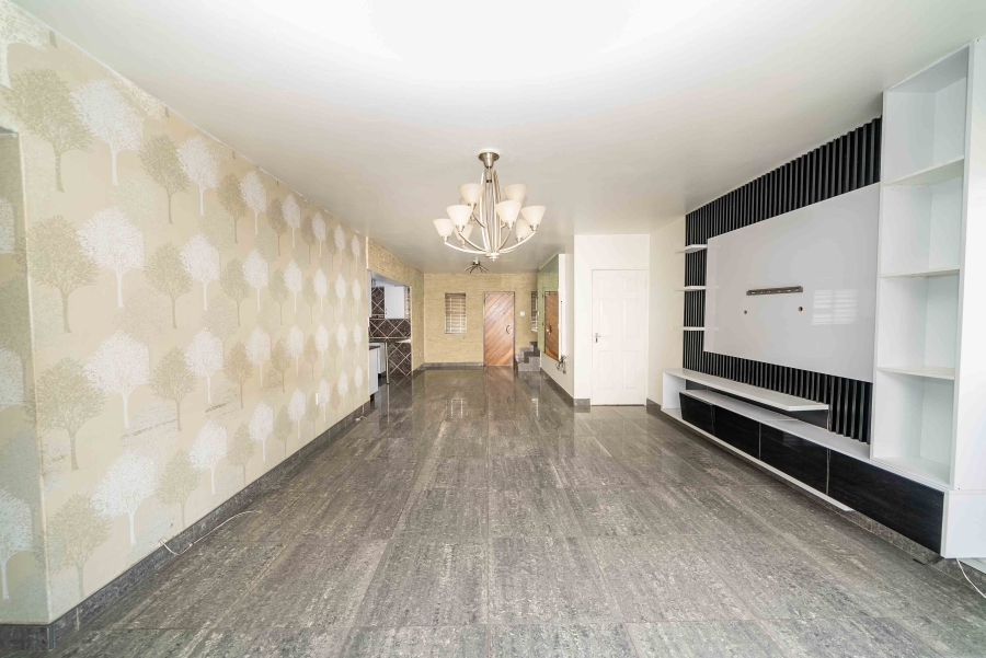 3 Bedroom Property for Sale in Sonneveld Gauteng