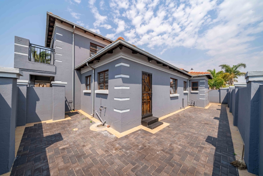 3 Bedroom Property for Sale in Sonneveld Gauteng