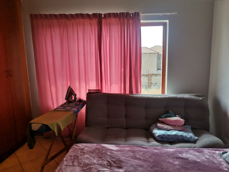 2 Bedroom Property for Sale in Sonneveld Gauteng