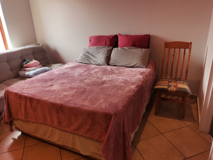 2 Bedroom Property for Sale in Sonneveld Gauteng