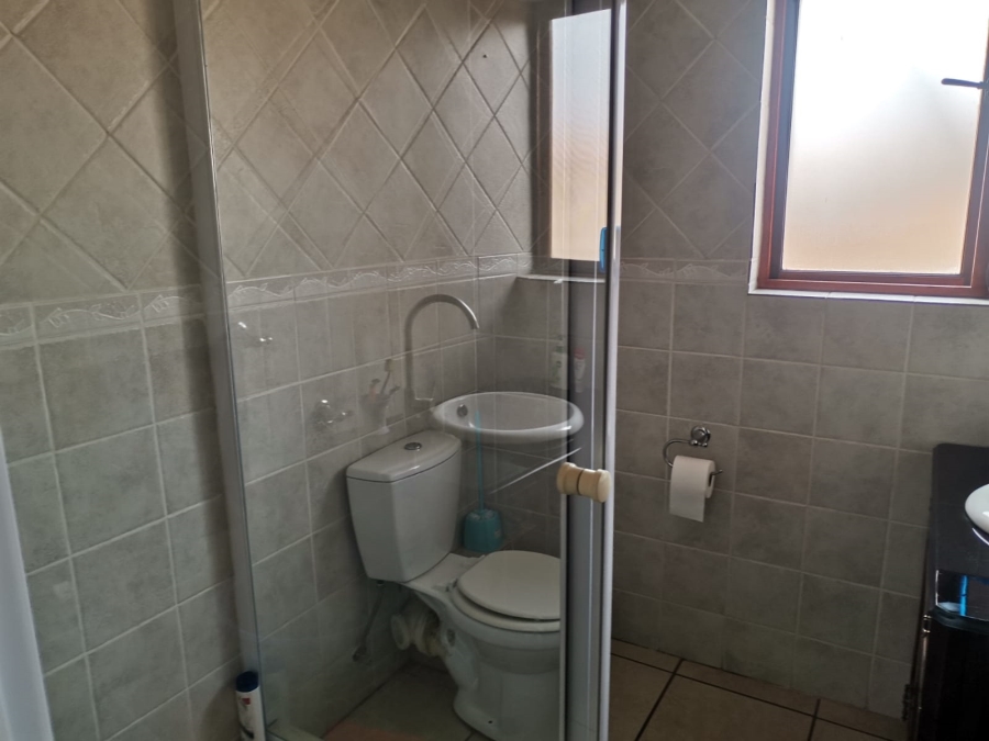 2 Bedroom Property for Sale in Sonneveld Gauteng