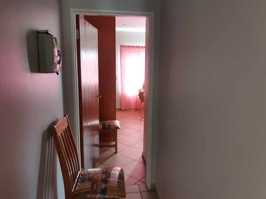 2 Bedroom Property for Sale in Sonneveld Gauteng