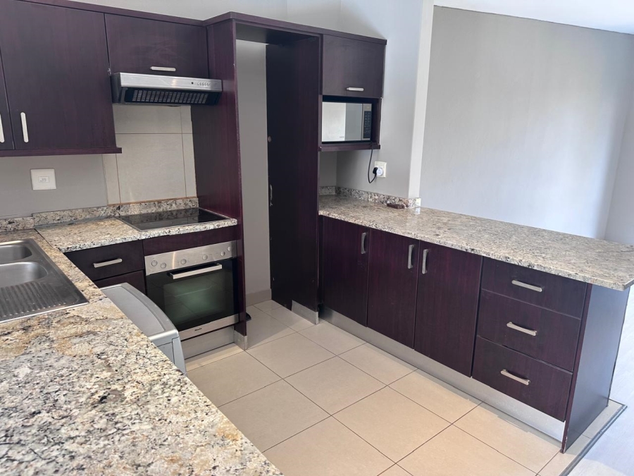 To Let 2 Bedroom Property for Rent in Wendywood Gauteng