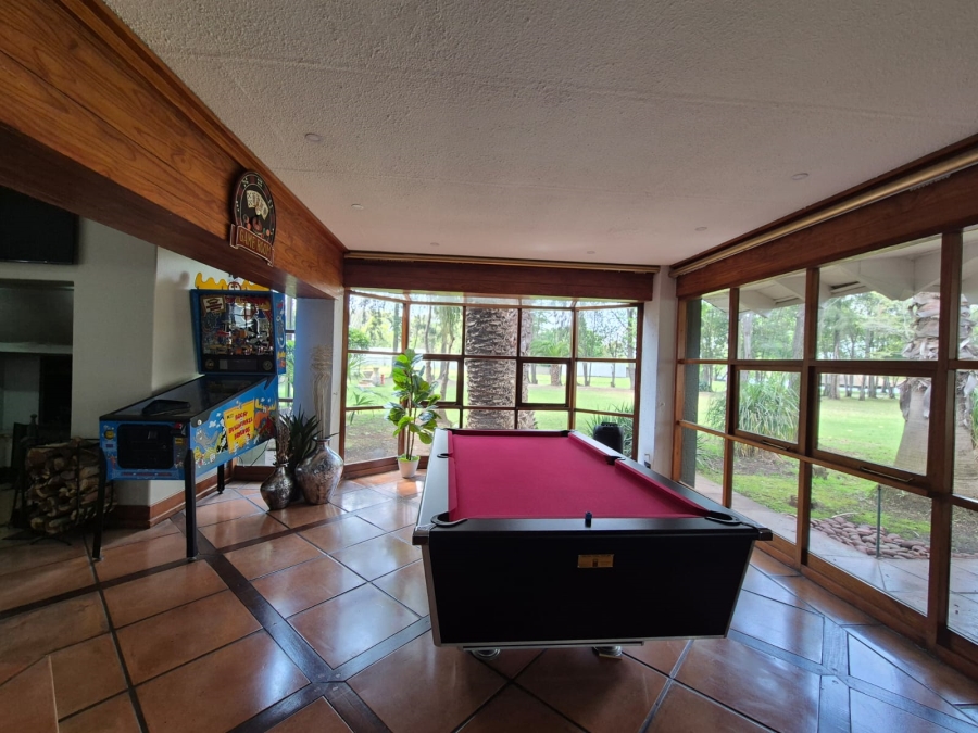 5 Bedroom Property for Sale in Vanwaartshof Gauteng