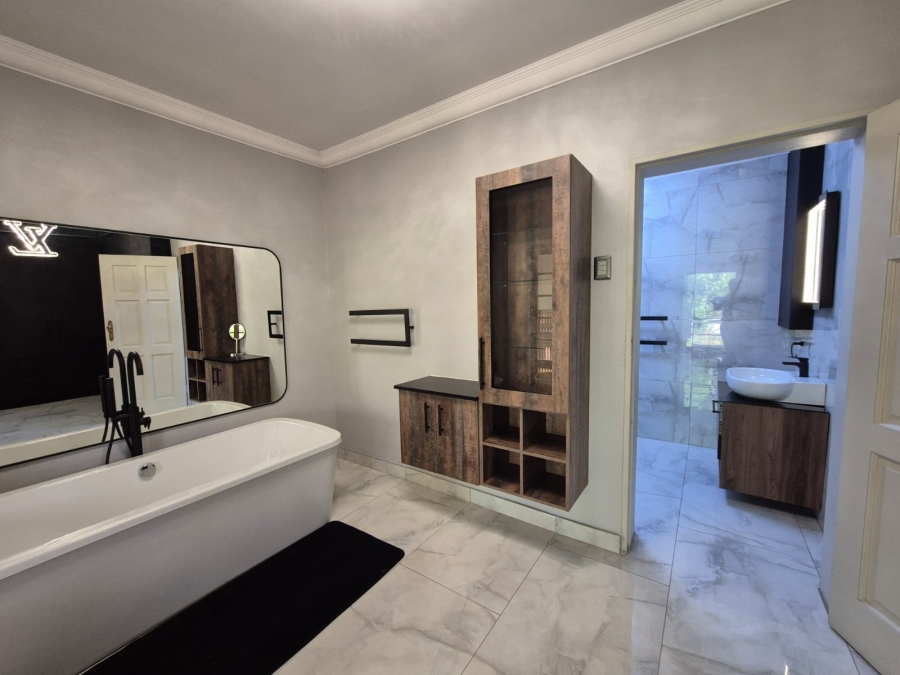 7 Bedroom Property for Sale in Lasiandra Gauteng