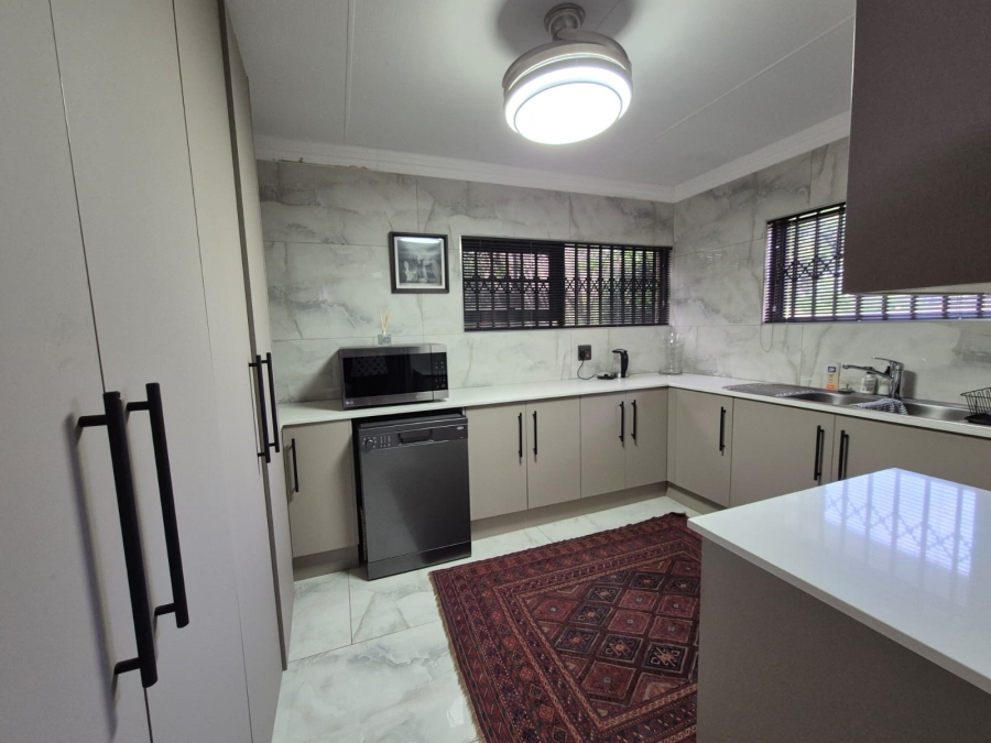 7 Bedroom Property for Sale in Lasiandra Gauteng