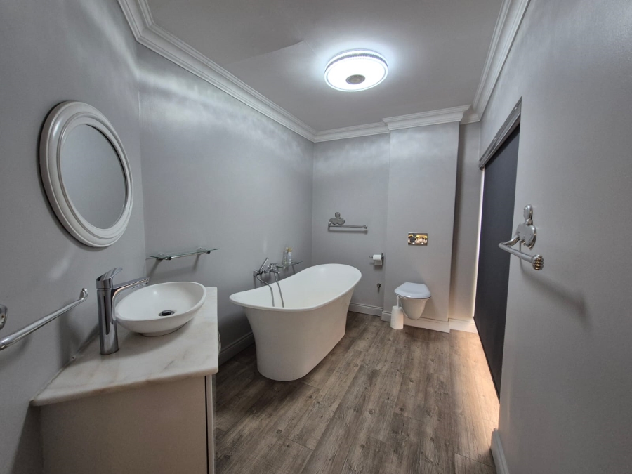 7 Bedroom Property for Sale in Lasiandra Gauteng