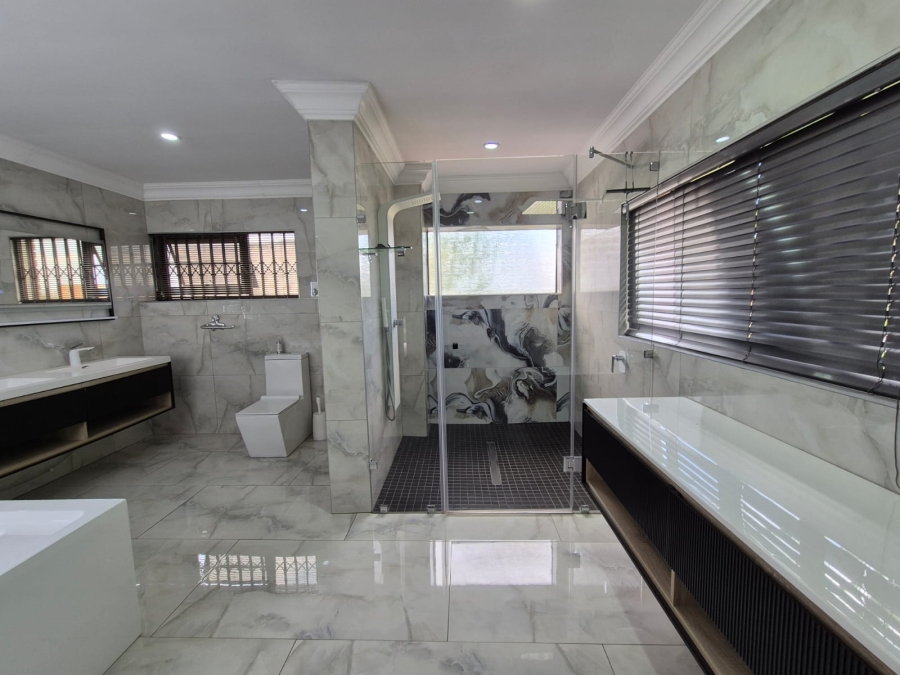 7 Bedroom Property for Sale in Lasiandra Gauteng
