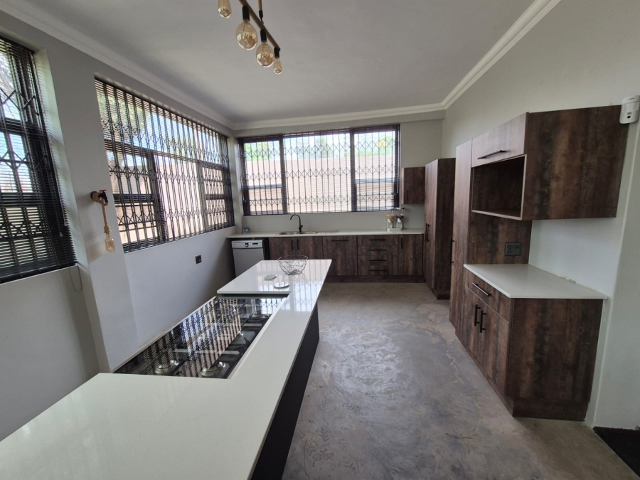 7 Bedroom Property for Sale in Lasiandra Gauteng