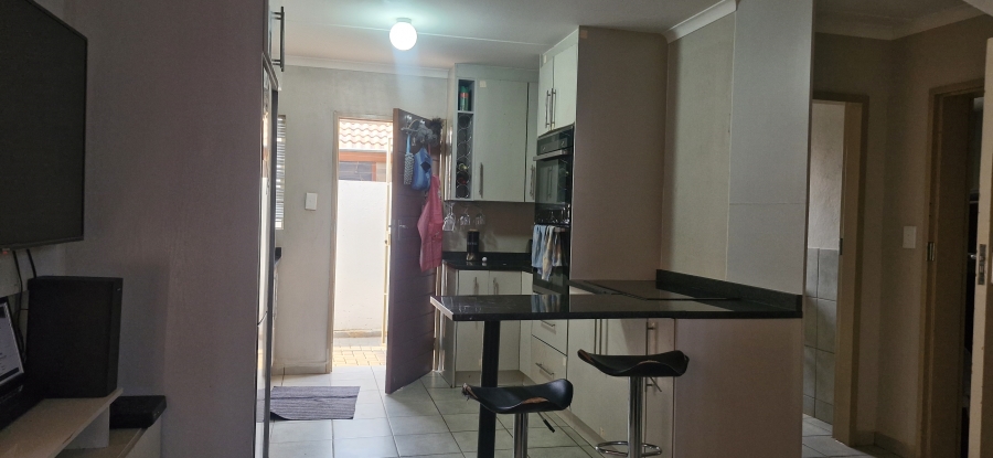 3 Bedroom Property for Sale in Gem Valley Gauteng