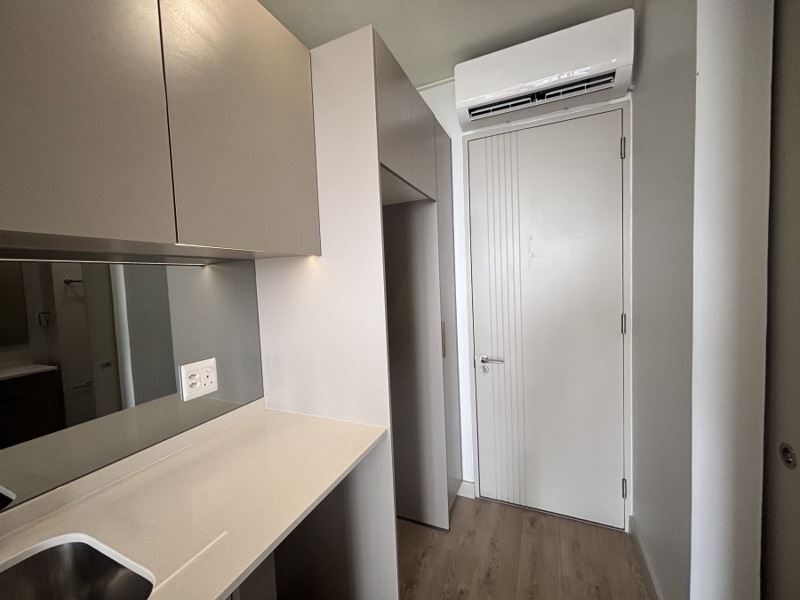 To Let 1 Bedroom Property for Rent in Rosebank Gauteng