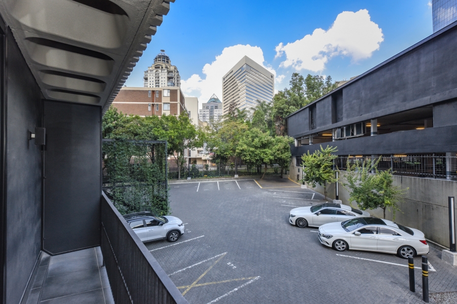 1 Bedroom Property for Sale in Sandown Gauteng