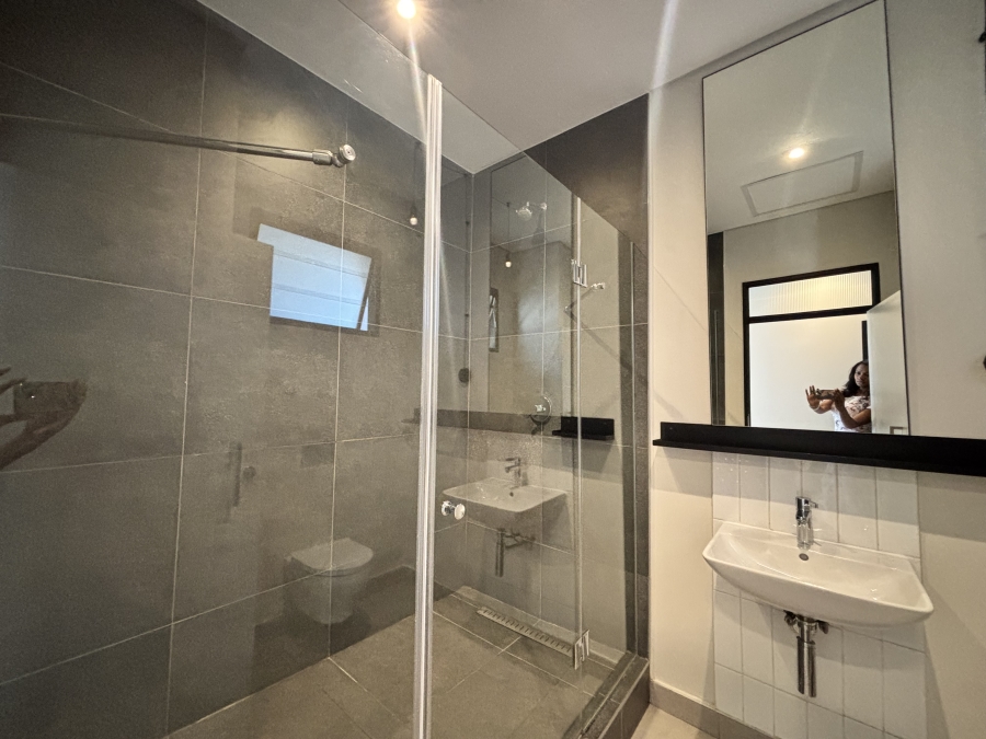 1 Bedroom Property for Sale in Sandown Gauteng