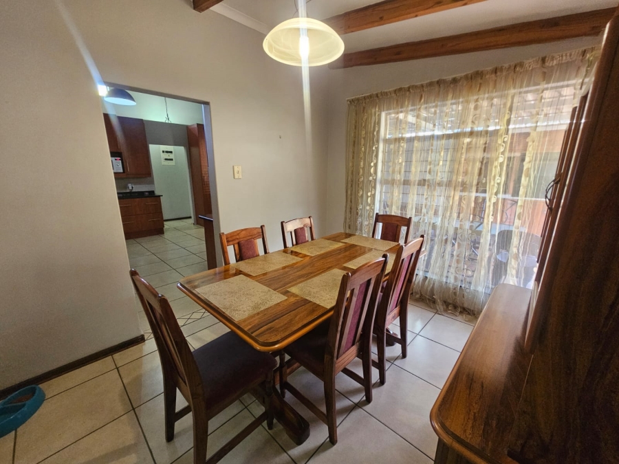 4 Bedroom Property for Sale in Verwoerdpark Gauteng